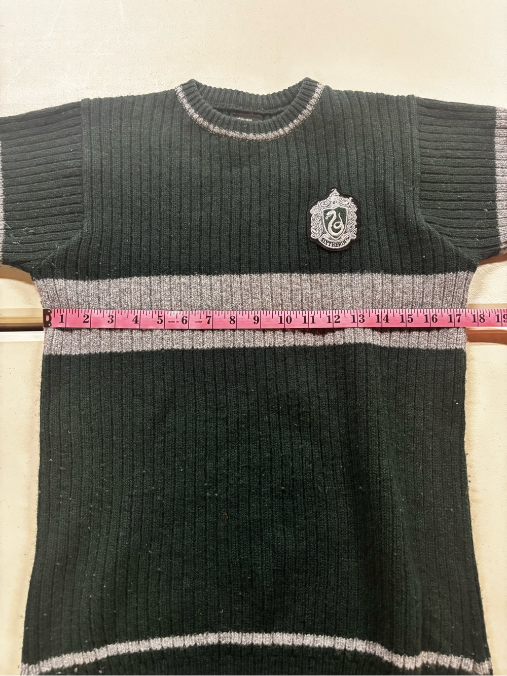 Harry Potter Slytherin Sweater - Picture 3 of 11
